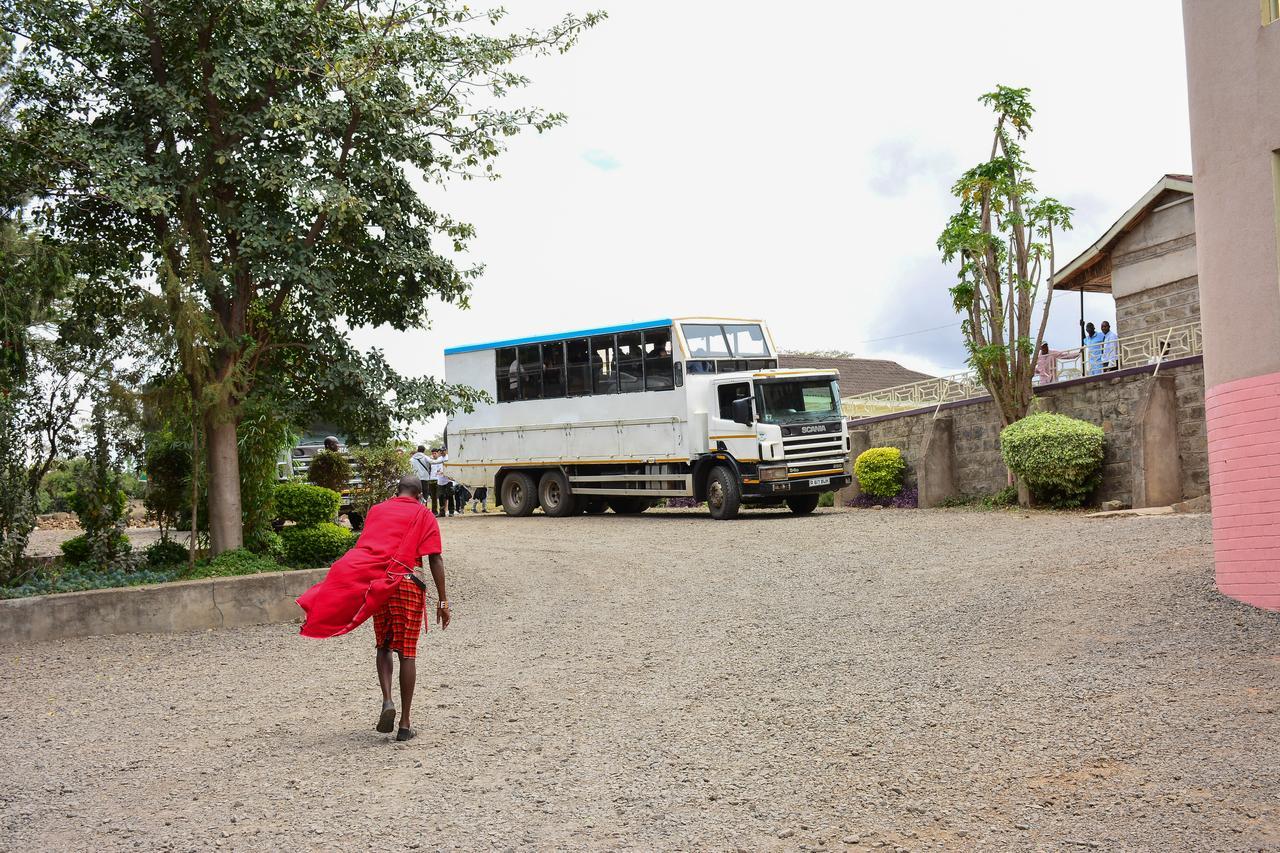 Seasons Narok Hotel Exterior foto