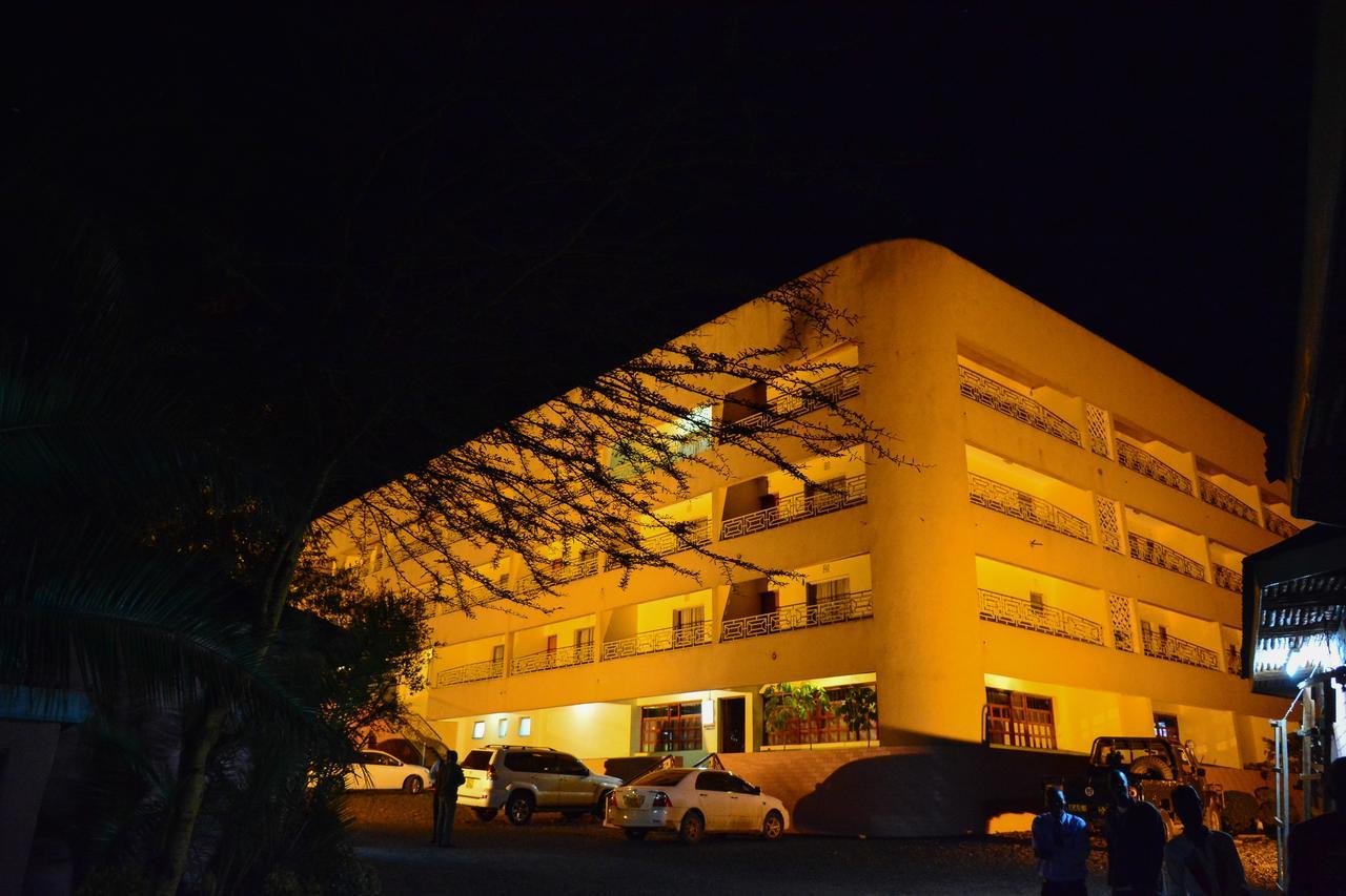 Seasons Narok Hotel Exterior foto